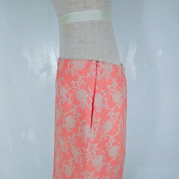 Valerie Stevens Jacquard silk coral pencil skirt - Picture 3 of 8